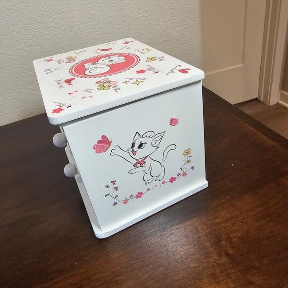 Aristocrats Marie Music Jewerly Box - Picture 3 of 9